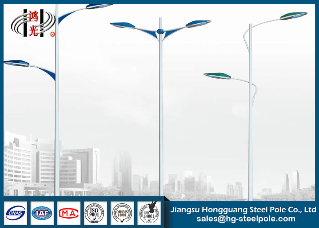 Hot Dip Galvanized 8M Double Arms Outdoor Street Lamp Post for Square Lighting